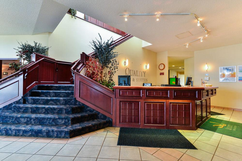 Ramada By Wyndham Edmonton Airport 3*