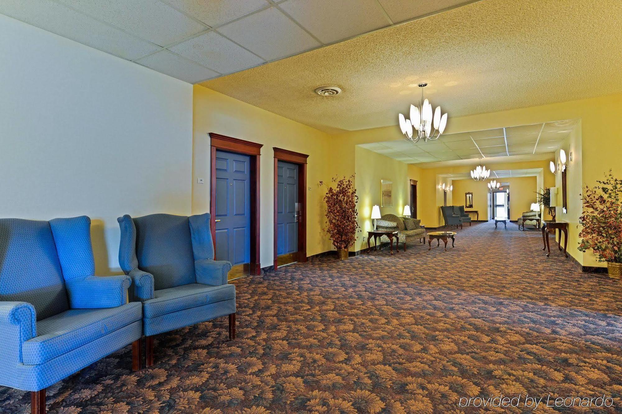 Ramada By Wyndham Edmonton Airport Hotel Nisku